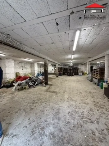 Pronájem garáže, Dobratice, 250 m2