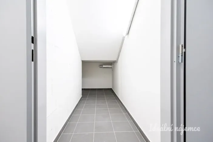 Pronájem bytu 1+kk, Praha - Hostivař, Arnošta Staňka, 34 m2