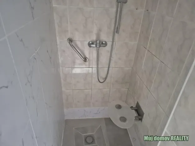 Pronájem obchodního prostoru, Žatec, Husitské náměstí, 300 m2