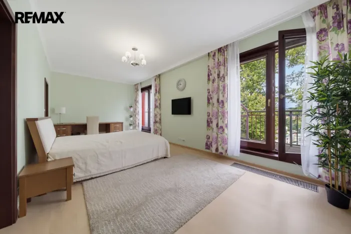 Prodej bytu 4+kk, Karlovy Vary, Libušina, 171 m2