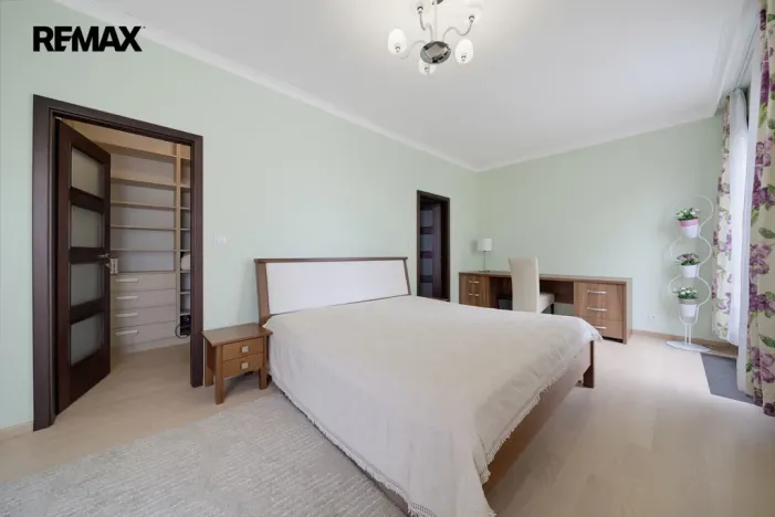 Prodej bytu 4+kk, Karlovy Vary, Libušina, 171 m2