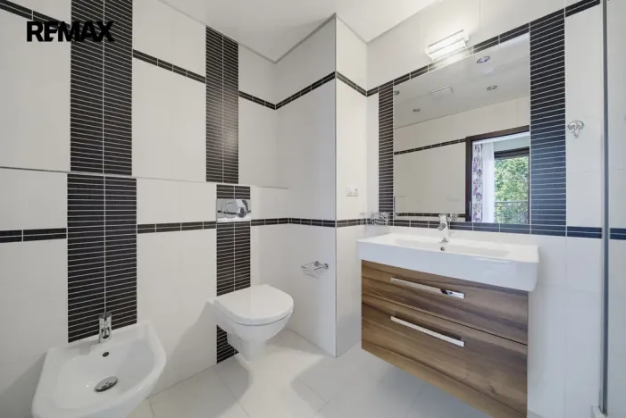 Prodej bytu 4+kk, Karlovy Vary, Libušina, 171 m2