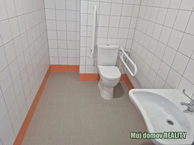 Pronájem skladu, Praha - Hostivař, K pérovně, 550 m2