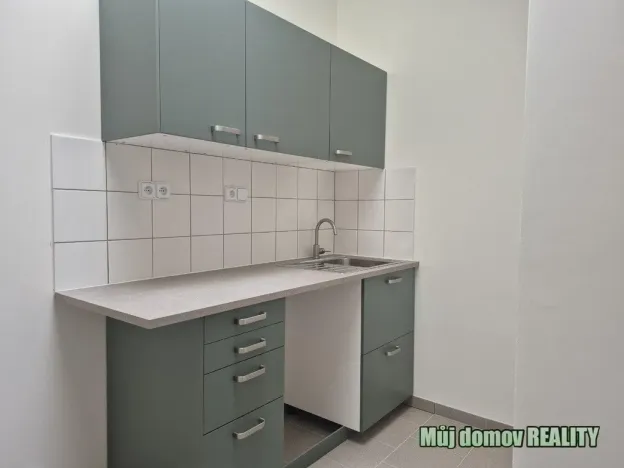 Pronájem skladu, Praha - Hostivař, K pérovně, 550 m2