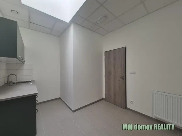 Pronájem skladu, Praha - Hostivař, K pérovně, 550 m2
