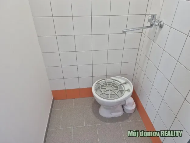 Pronájem skladu, Praha - Hostivař, K pérovně, 550 m2