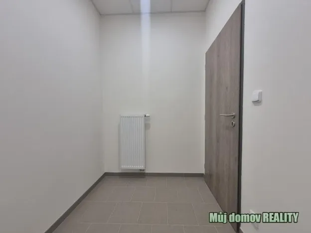 Pronájem skladu, Praha - Hostivař, K pérovně, 550 m2