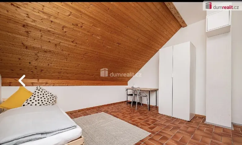 Pronájem atypického bytu, Praha - Lipence, Jílovišťská, 14 m2