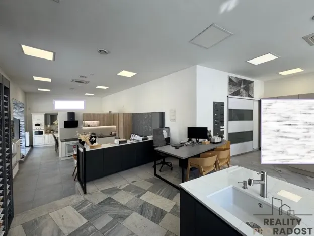Pronájem obchodního prostoru, Brno - Brno-město, 109 m2