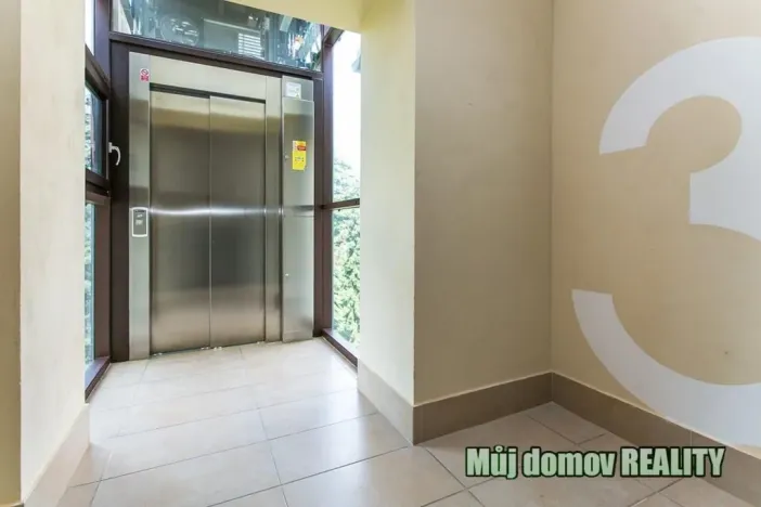 Pronájem bytu 2+1, Praha - Vokovice, Kladenská, 61 m2