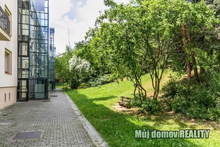 Pronájem bytu 2+1, Praha - Vokovice, Kladenská, 61 m2
