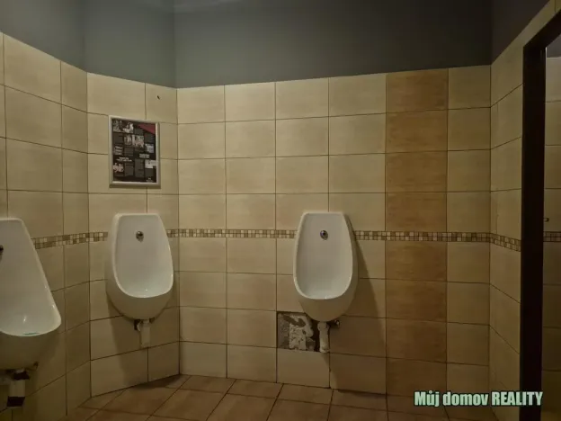 Pronájem restaurace, Praha - Letňany, Třinecká, 124 m2