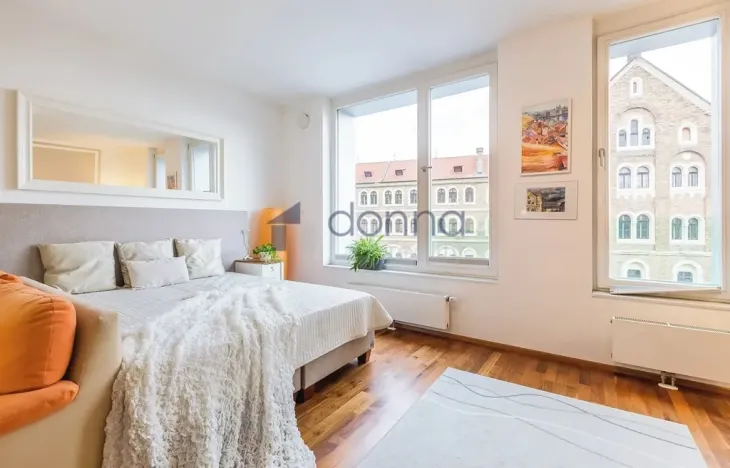 Pronájem bytu 1+kk, Praha, Švédská, 43 m2