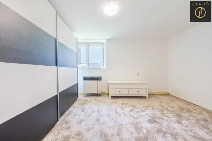 Prodej bytu 2+1, Unhošť, Komenského, 48 m2