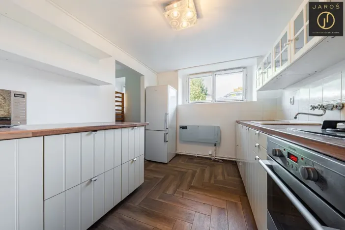 Prodej bytu 2+1, Unhošť, Komenského, 48 m2