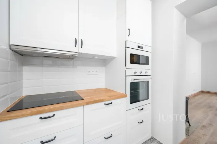 Pronájem bytu 2+1, Liberec, nám. Tržní, 68 m2
