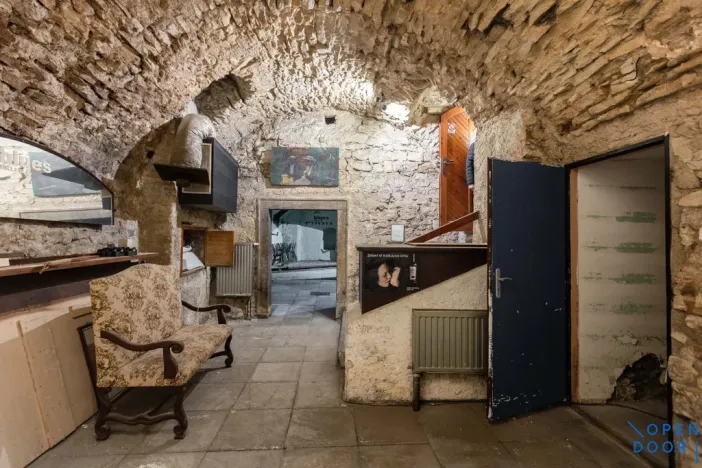 Pronájem obchodního prostoru, Praha - Staré Město, Liliová, 120 m2