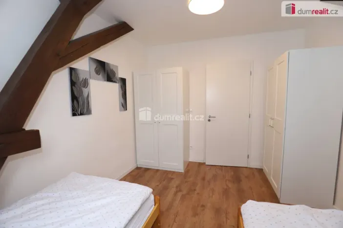 Prodej bytu 3+1, Cheb, Svatopluka Čecha, 87 m2