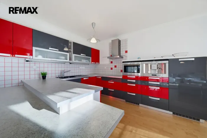 Prodej bytu 3+kk, Karlovy Vary, Raisova, 105 m2