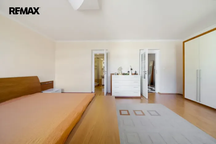 Prodej bytu 3+kk, Karlovy Vary, Raisova, 105 m2