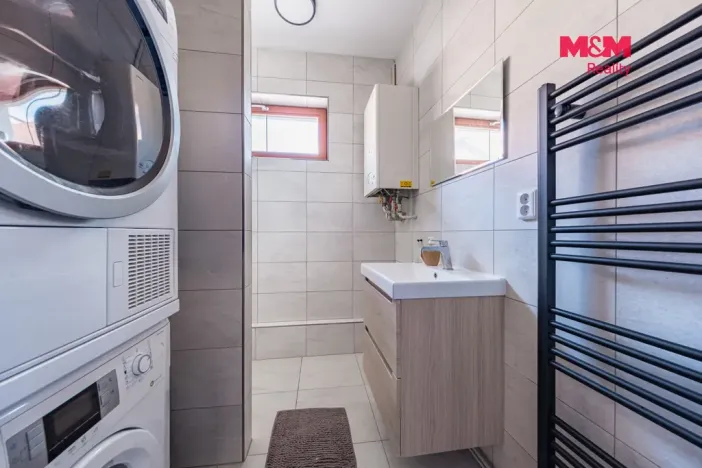 Prodej bytu 2+1, Rožďalovice, Náměstí, 61 m2
