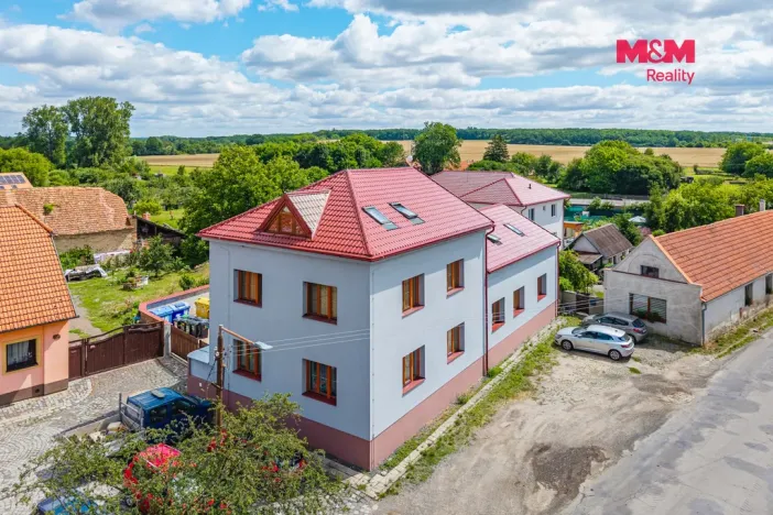Prodej bytu 2+1, Rožďalovice, Náměstí, 61 m2