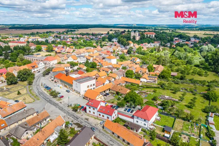 Prodej bytu 2+1, Rožďalovice, Náměstí, 61 m2