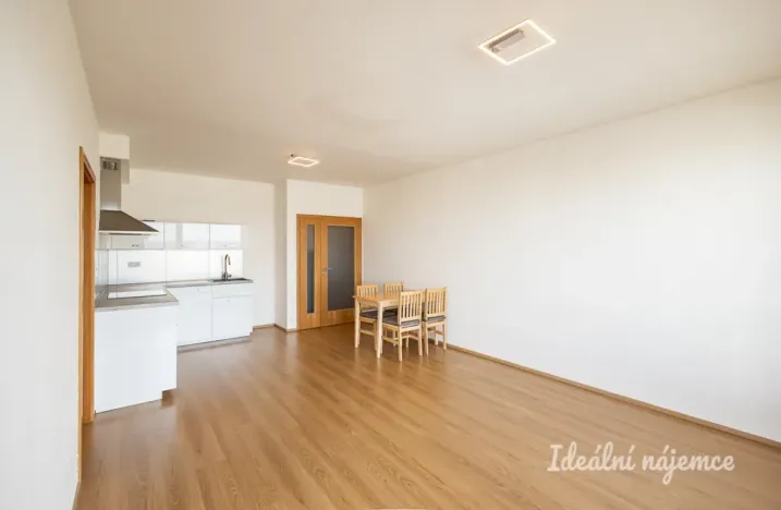 Pronájem bytu 2+kk, Praha - Modřany, Generála Šišky, 56 m2