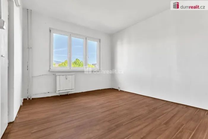 Prodej bytu 3+1, Ostrov, Májová, 69 m2