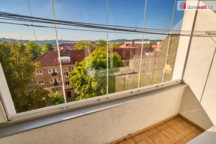 Prodej bytu 3+1, Ostrov, Májová, 69 m2