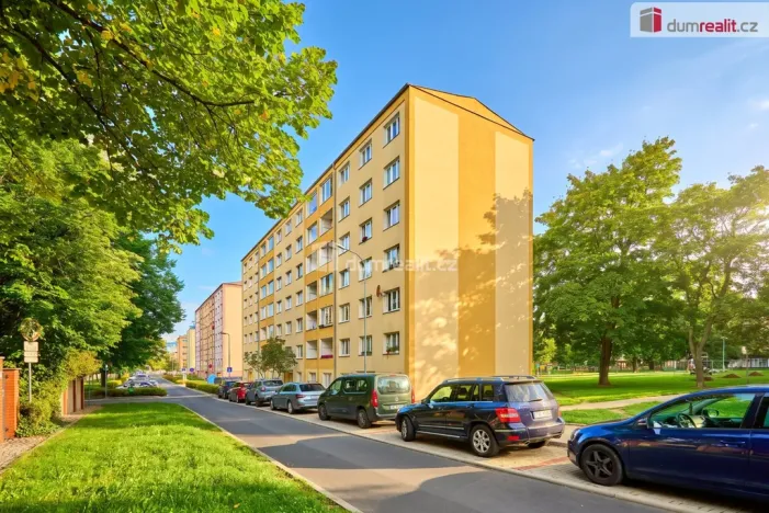 Prodej bytu 3+1, Ostrov, Májová, 69 m2