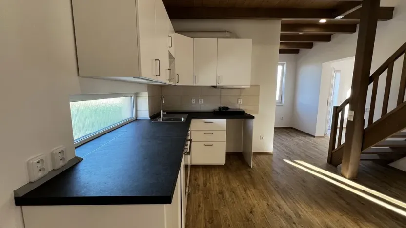 Pronájem rodinného domu, Nová Ves nad Popelkou, 78 m2