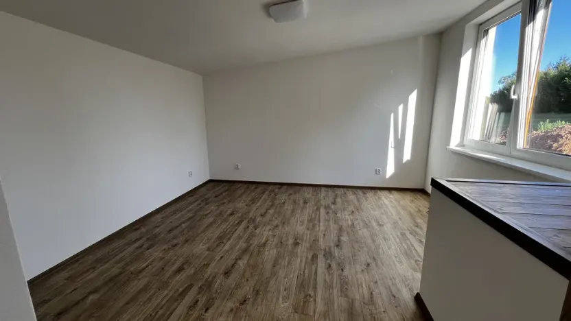 Pronájem rodinného domu, Nová Ves nad Popelkou, 78 m2