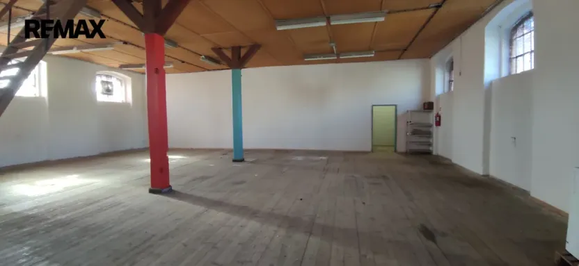 Pronájem skladu, Bruntál, Sladovnická, 400000 m2