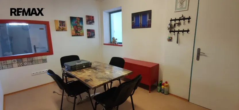 Pronájem skladu, Bruntál, Sladovnická, 400000 m2