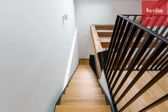 Prodej bytu 2+kk, Praha, Vrtbova, 56 m2