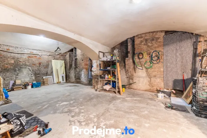 Pronájem skladu, Praha - Smíchov, Preslova, 226 m2