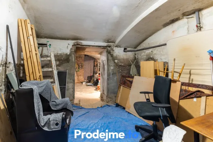 Pronájem skladu, Praha - Smíchov, Preslova, 226 m2