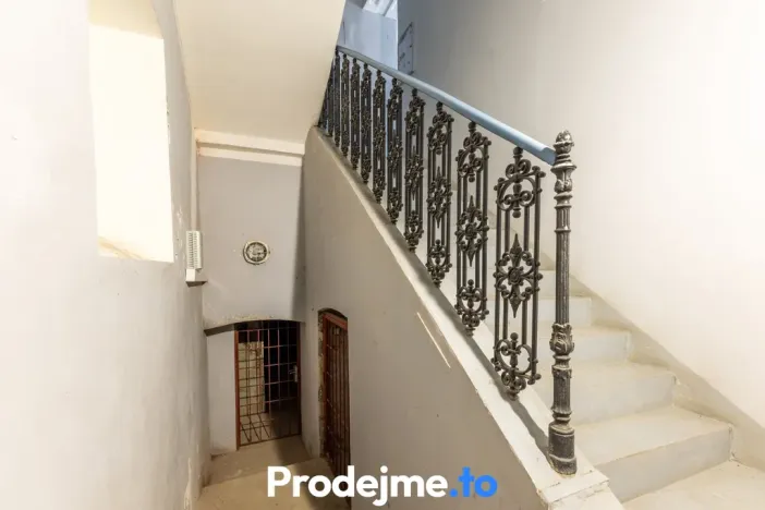 Pronájem skladu, Praha - Smíchov, Preslova, 226 m2