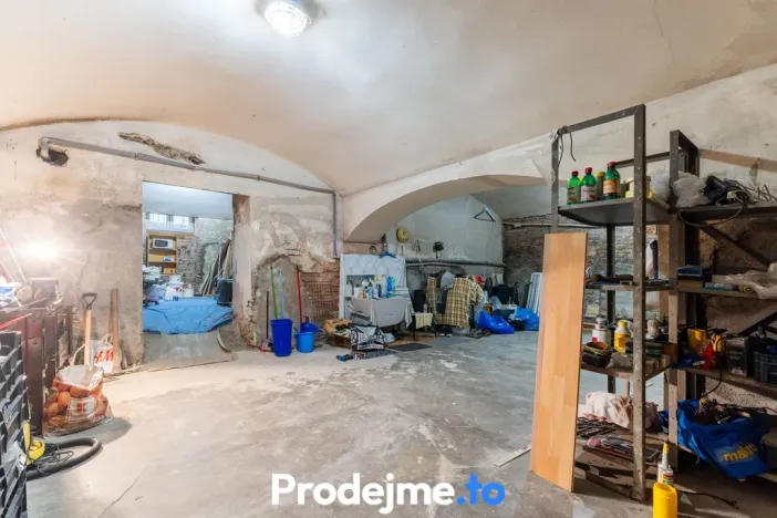 Pronájem skladu, Praha - Smíchov, Preslova, 226 m2
