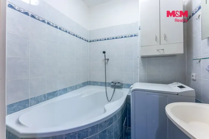 Prodej bytu 2+kk, Milovice - Mladá, Slepá, 46 m2
