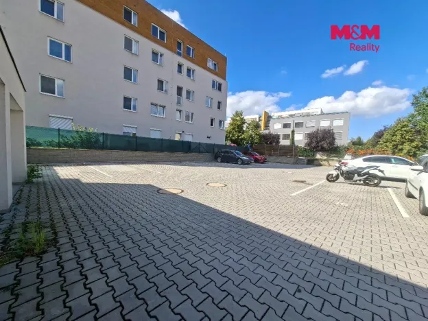 Pronájem garážového stání, Odolena Voda, K Cukrovaru, 13 m2