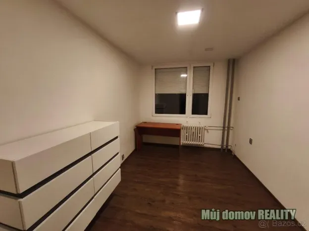 Pronájem bytu 2+kk, Praha - Kobylisy, Frýdlantská, 44 m2