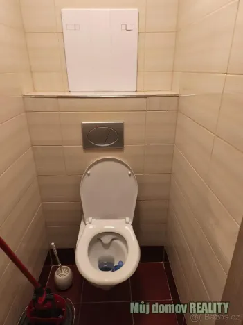 Pronájem bytu 2+kk, Praha - Kobylisy, Frýdlantská, 44 m2