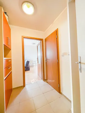 Prodej bytu 1+kk, Znojmo - Oblekovice, Oblekovická, 40 m2