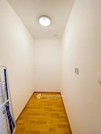 Prodej bytu 1+kk, Znojmo - Oblekovice, Oblekovická, 40 m2