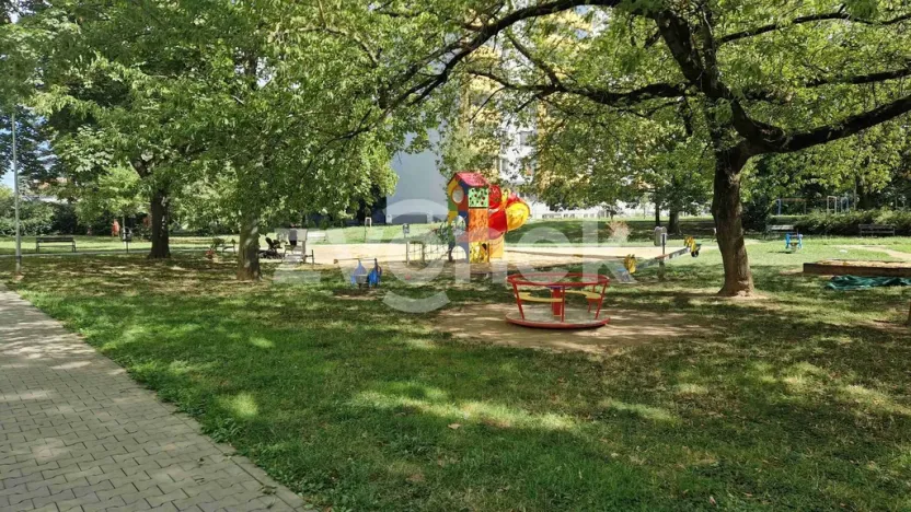 Pronájem bytu 2+1, Uherské Hradiště, Na Rybníku, 62 m2
