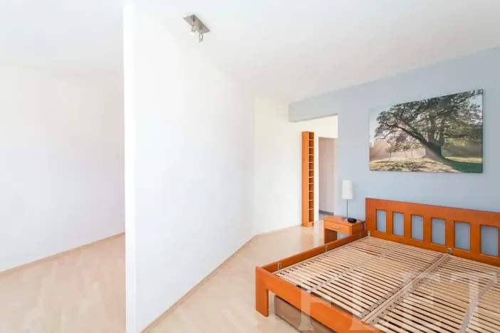 Pronájem bytu 2+kk, Praha - Nusle, Kloboučnická, 56 m2