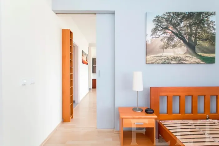 Pronájem bytu 2+kk, Praha - Nusle, Kloboučnická, 56 m2