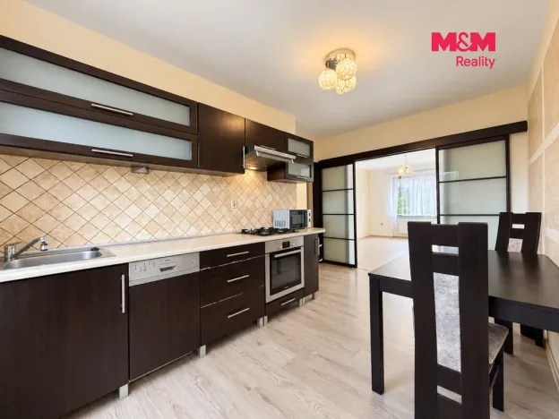 Prodej bytu 2+1, Karviná - Nové Město, Fučíkova, 58 m2
